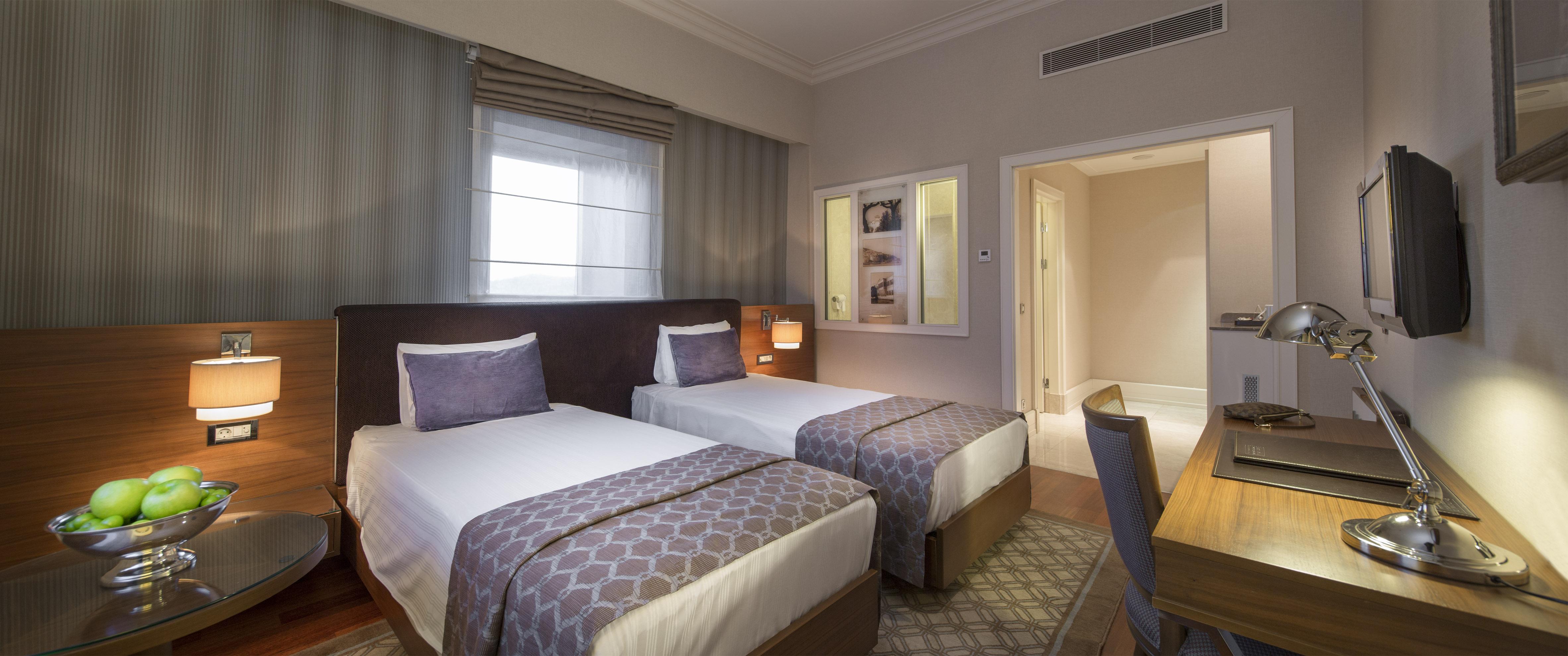 Otel Titanic Business Kartal 5*