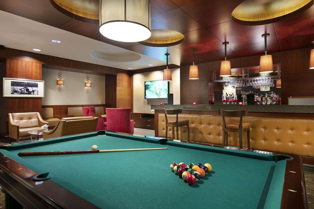 Titanic Business Kartal Otel