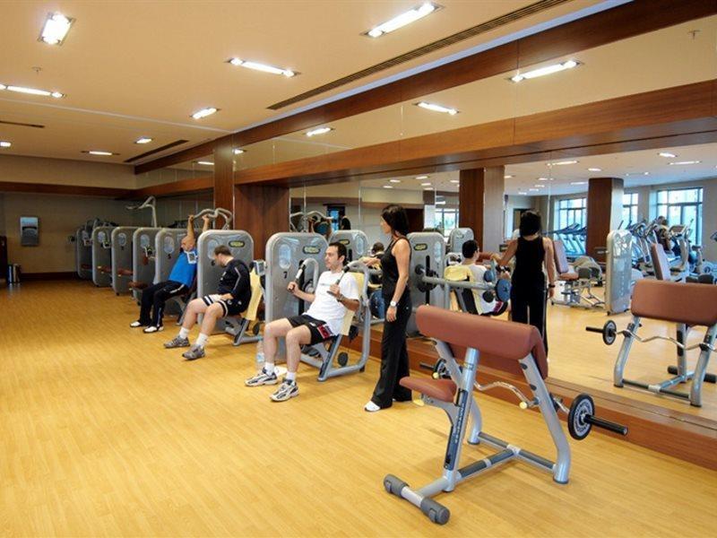 Titanic Business Kartal Otel